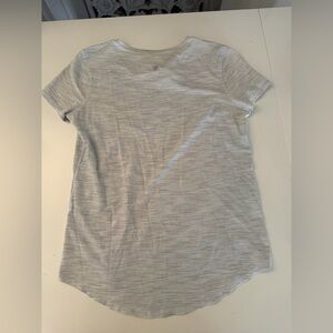 lululemon athletica Heathered Light Gray Short Sleeve Tee